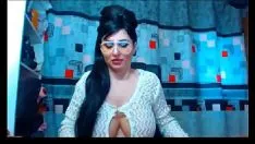 Jouer Sexe de milf qui rapporte de l'argent en faisant du chat vidéo