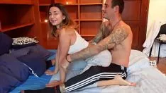 Jouer Elle ne sait pas baiser comme une junkie, mais elle est bonne du cul