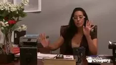 Jouer Milf asiatica scopata sul pavimento nel culo Hardcore dal suo capo