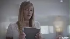 Afspelen De hele lul moet in de mond van deze perverse hoer die echt alles doorslikt