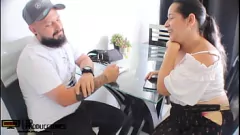 Redare Soția curvă a vecinului meu mă invită și sfârșește prin a mă tragi