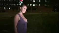 Redare Aventura în orgia publică a lui Krystal Swift: sâni mari, cocoși și multe altele!