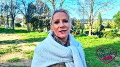 Reproduzir Sexy MILF Victoria, 47, quente como o inferno em lingerie