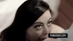 Reproduzir O jogo de cenoura anal da meia-irmã adolescente Whitney Wright convence o meio-irmão para sexo tabu hardcore
