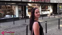 Redare Public Sex Adventure: Emma Secret devine obraznică în oraș