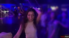 Odtwórz Publiczna toaleta Anal: Katty West zostaje pieprzona we wszystkich dziurach w klubie nocnym