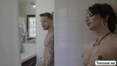 Odtwórz Analowa przygoda T-Girl Maid: A Shemale Sex Experience
