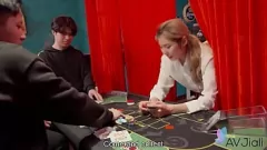 Oynat Seksi Tayvanlı sarışın, sevgilisi ile iner ve kirli