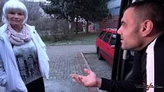 Oynat Otel Merdivenlerinde Mor Bir Sarışınla Porno Filmleri