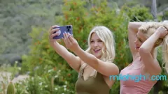 Oynat Lezbiyen Step Mom, gençliğin ailesinin tabu lewdness içine girer